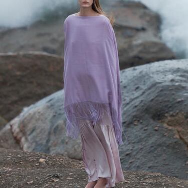 170_wool_fringe_carmine_f.jpg