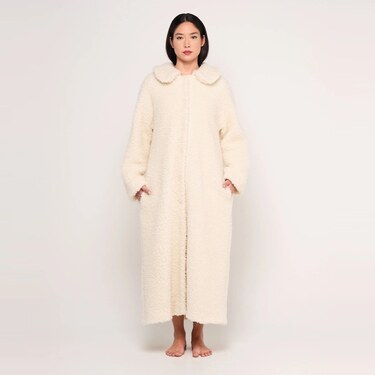 172_whte_iclndc_wool_coat_f.jpg